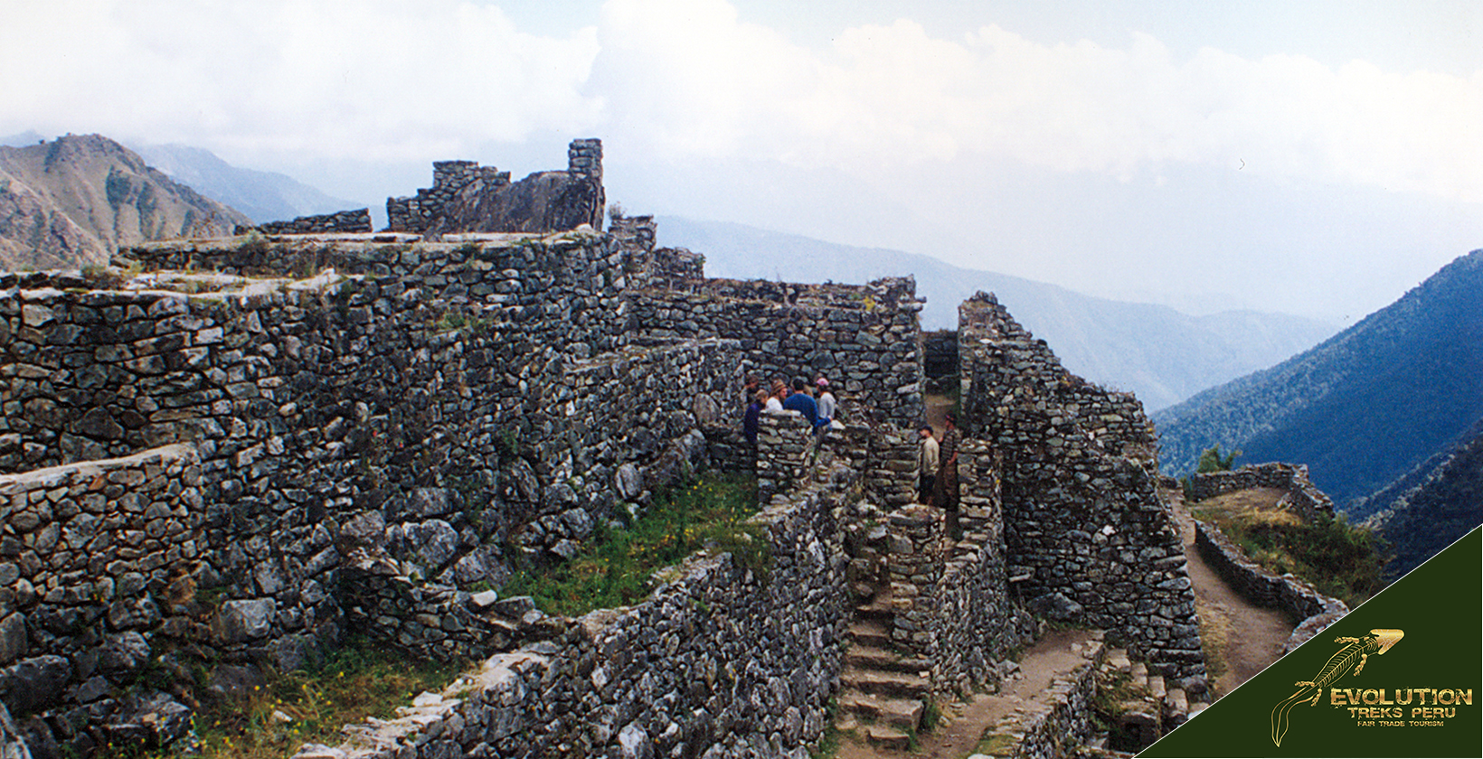 Sayacmarca Peru Guide: Tours, Hiking, Maps, Buildings, Facts and History